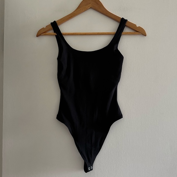 Good American Tops - Good American Black Comfy Classic Neutral Thong Bodysuit Basics size 0 EUC